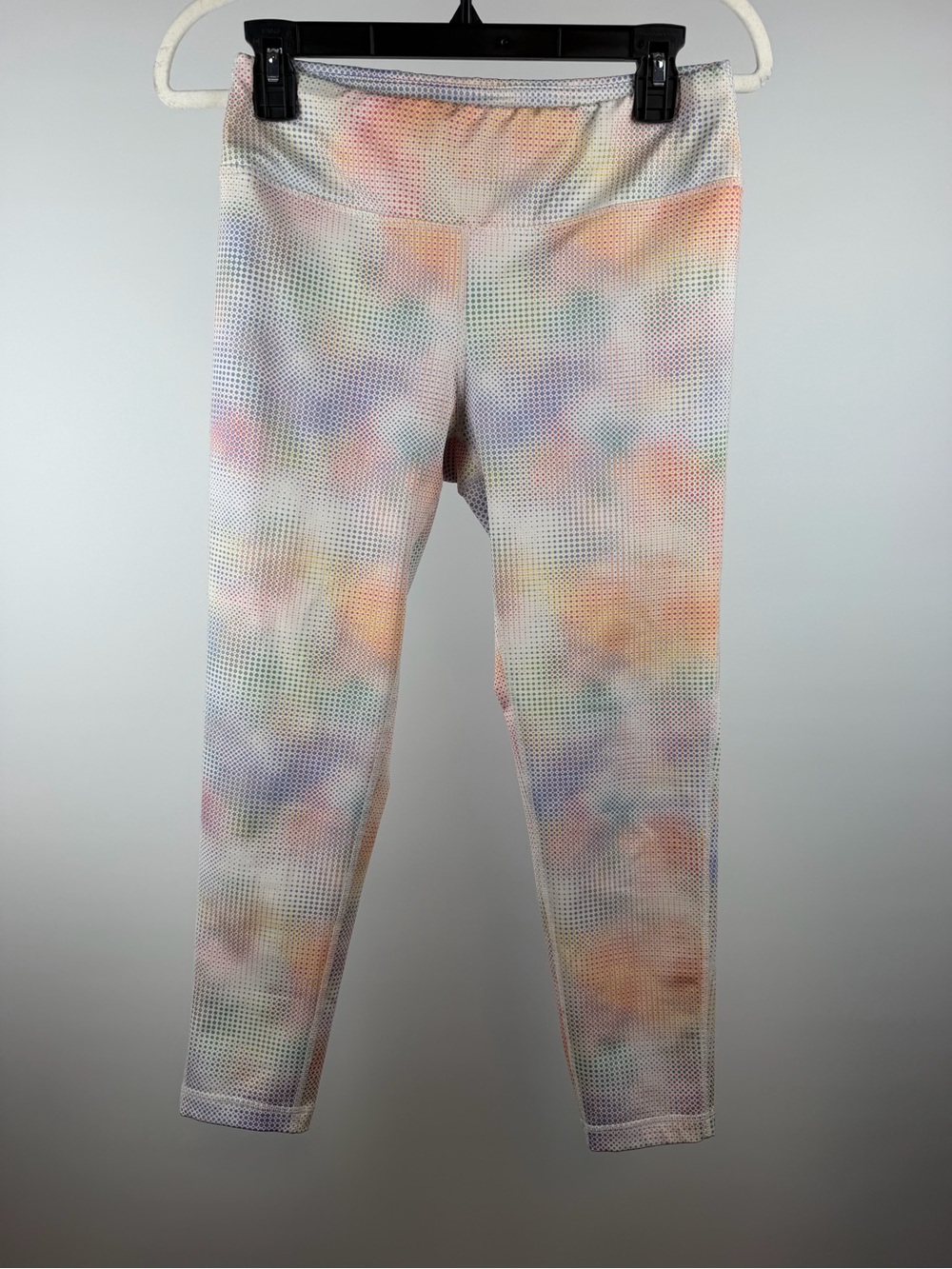 Pro Player Pastel Tie-Dye Mesh Leggings in Multi-Color - Picture 2 of 8